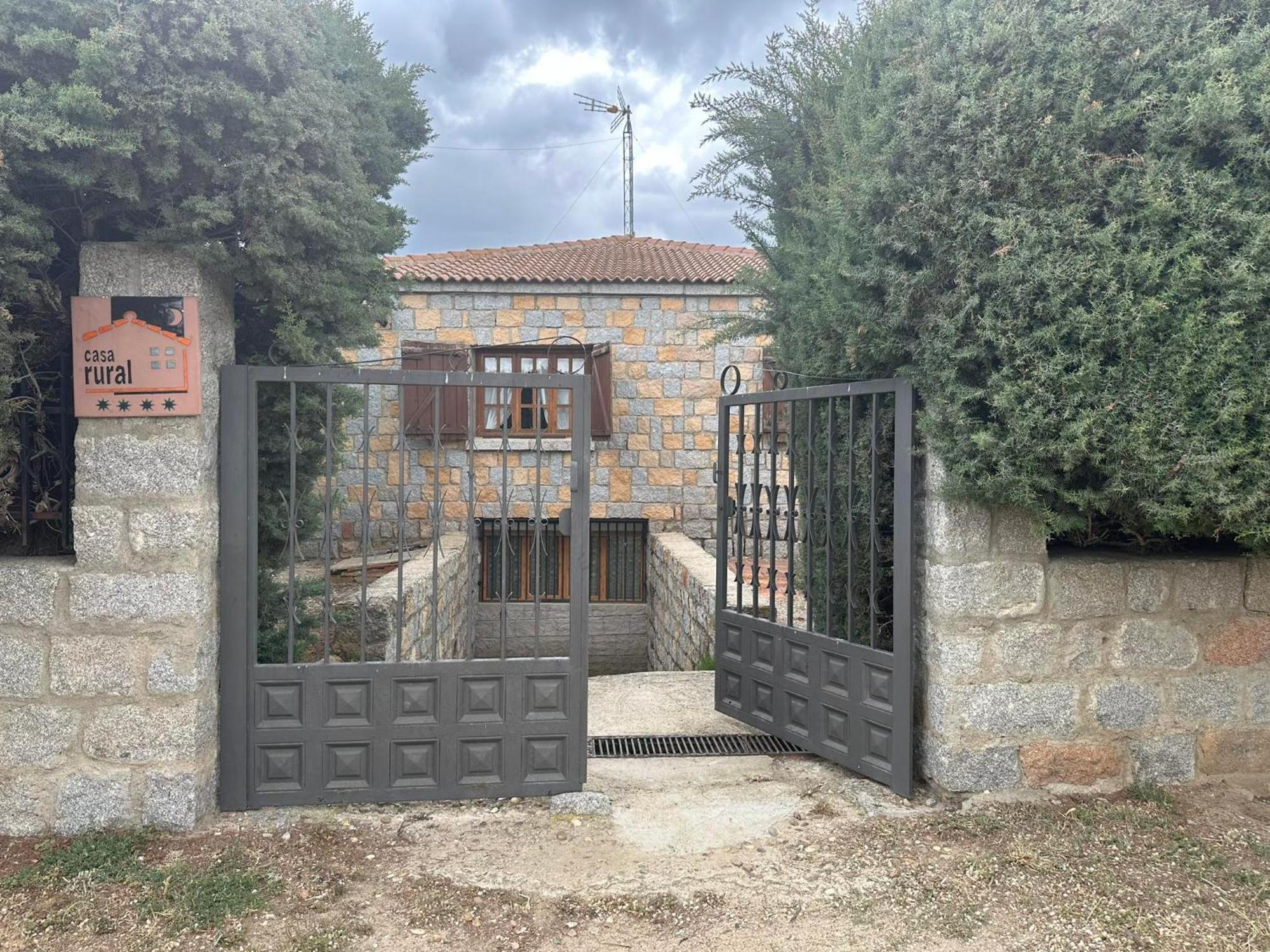 Casa Rural El Cordel La Serrada Екстер'єр фото